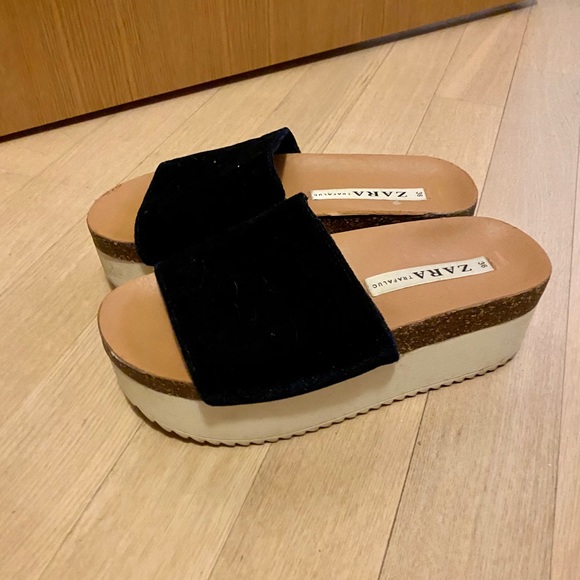 Sandals - Picture 3 of 3